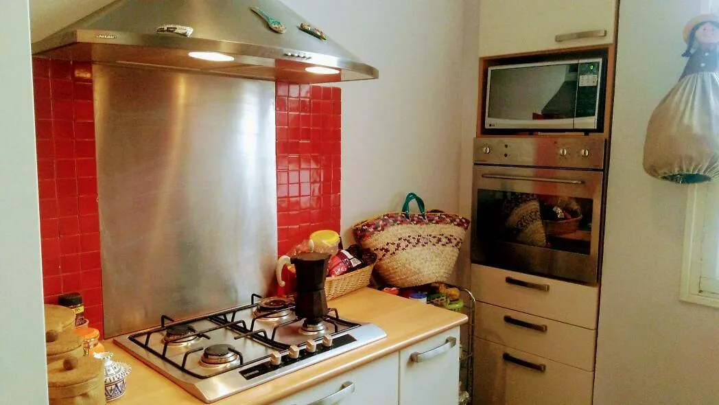 La Maison Des Poetes Tunis Guest house